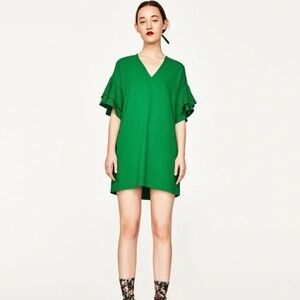 Zara Women's Green Mini Dress with Ruffle Sleeves 💚